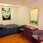 Stylish Montreal Apartment: Comfortable Stay In The Golden Square Mile